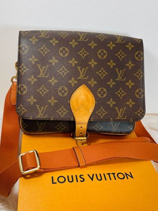 Louis Vuitton Handbags - LV Authentic Crossbody Vintage